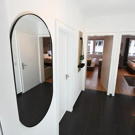 Modernes App Mit 2 Kingsize Betten Und Arbeitsplatz דירה אסן